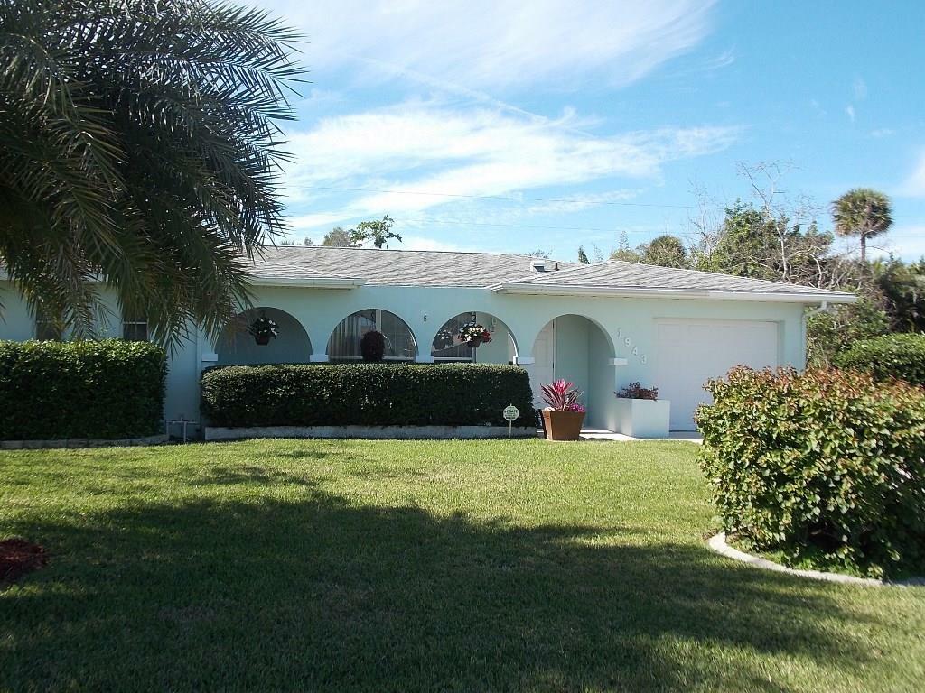 Property Photo:  1943 5th Court SE  FL 32962 