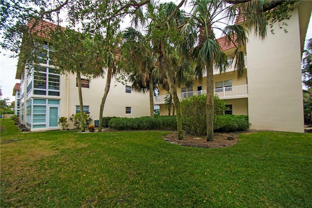 Property Photo:  5400 Highway A1a C1  FL 32963 