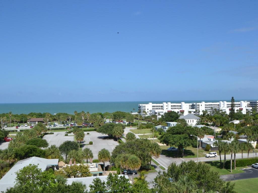 Property Photo:  935 E Causeway Boulevard 506  FL 32963 