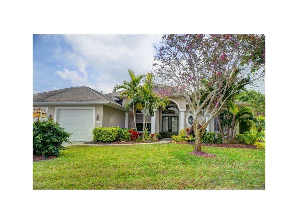 Property Photo: 2145 Dunmore Lane FL 32963