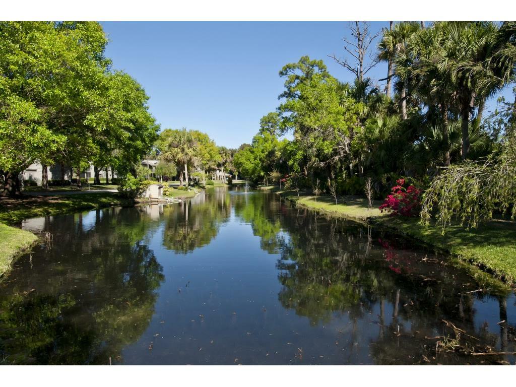 Property Photo:  2150 Pine Creek Boulevard 205  FL 32966 