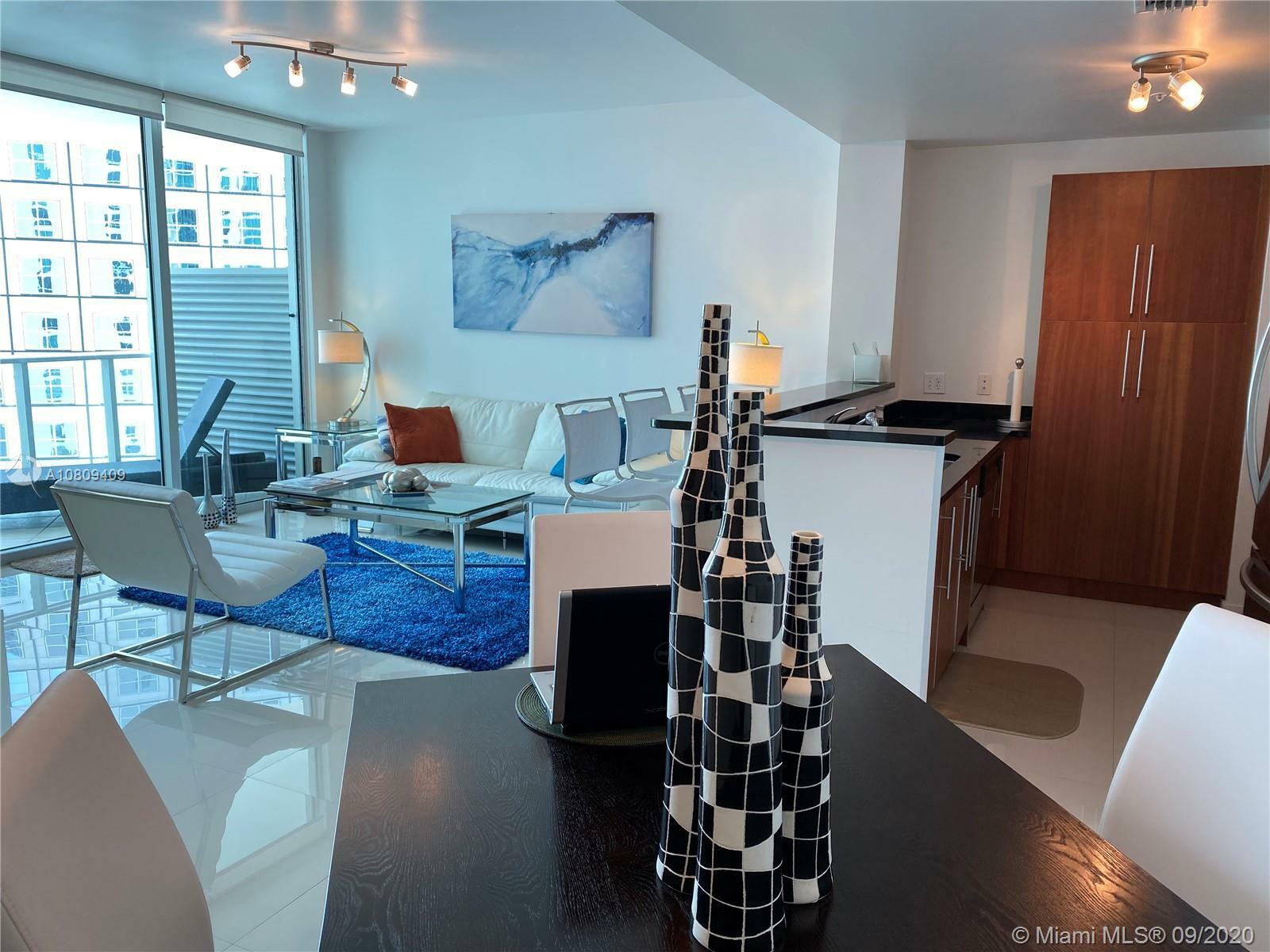 Property Photo:  300 S Biscayne Blvd 2205  FL 33131 