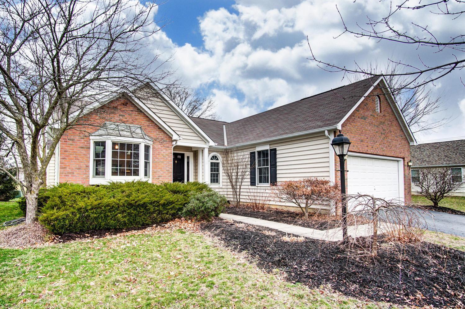 Property Photo: 7104 Trillium Drive OH 43035