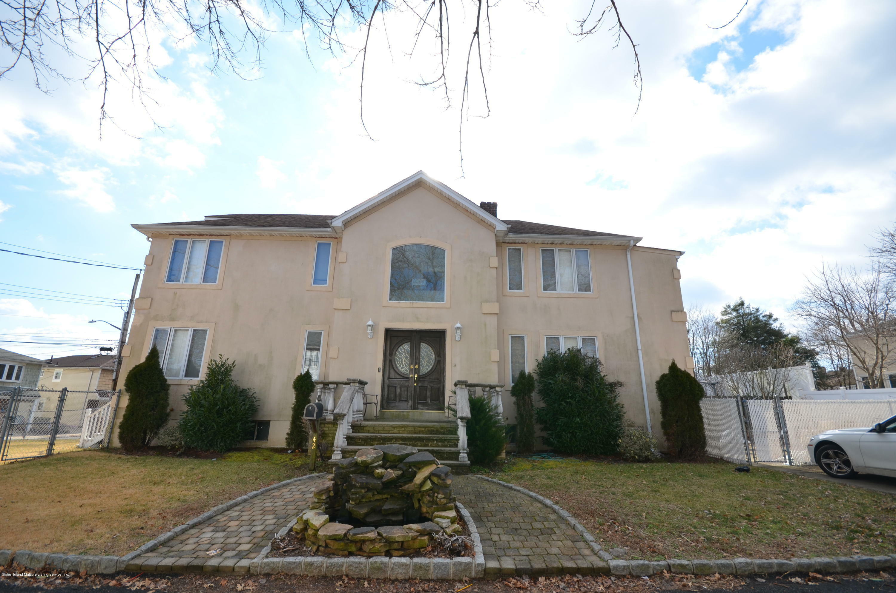 Property Photo: 42 Satterlee Street NY 10307