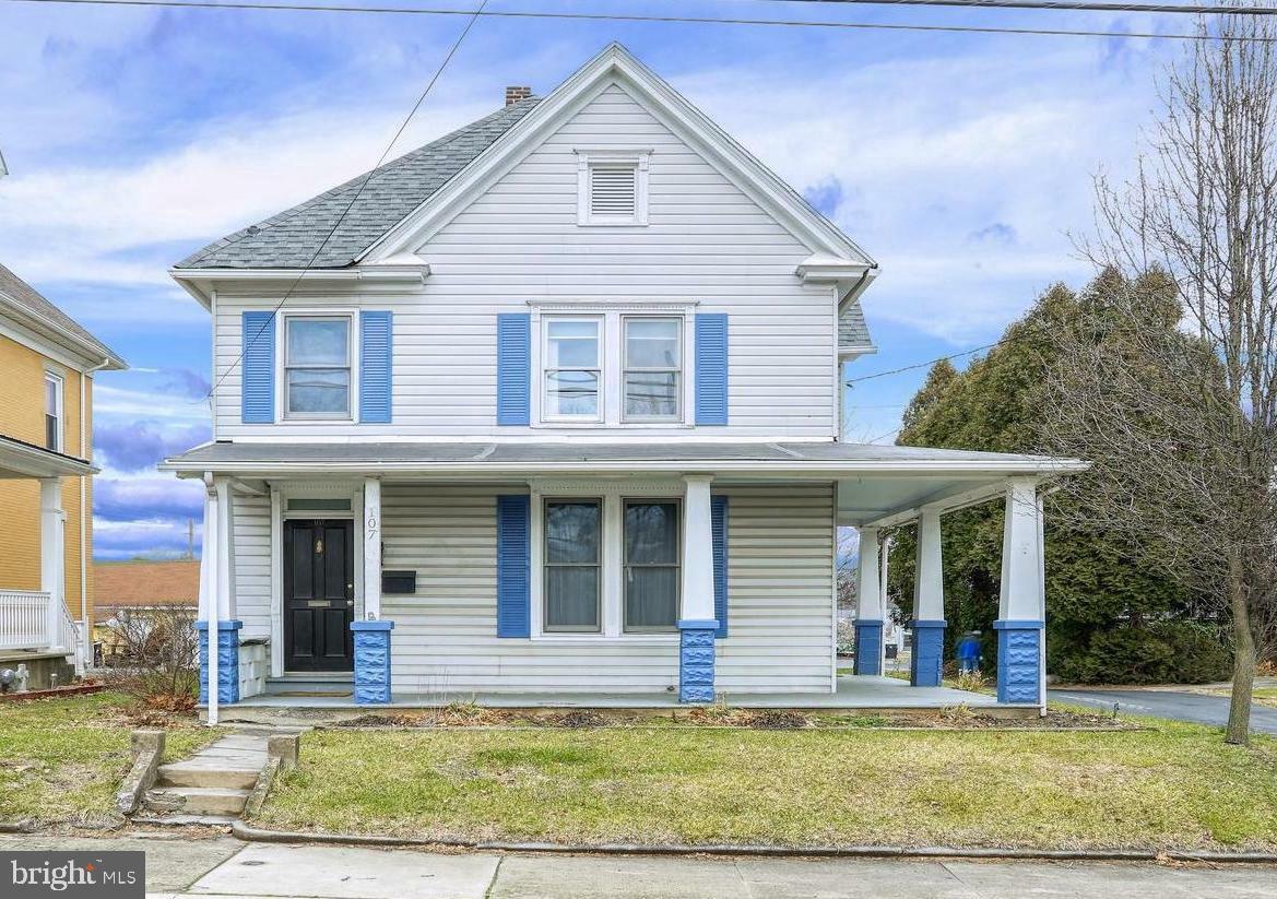 Property Photo: 107 S Locust Street PA 17011