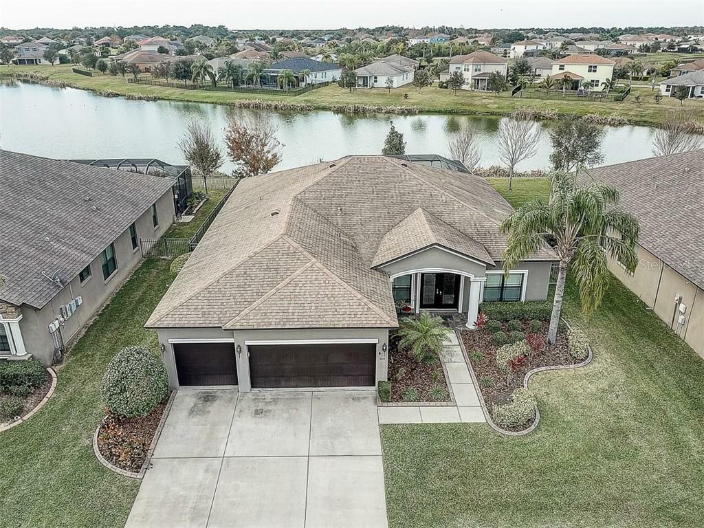 Property Photo:  309 Star Shell Drive  FL 33572 