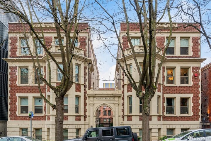 Property Photo: 129 Warren Avenue N H WA 98109