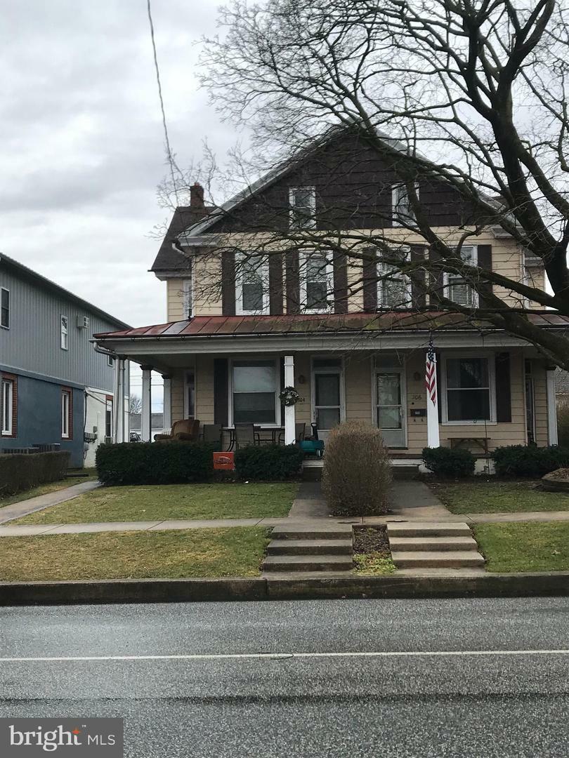Property Photo: 304 W Cherry Street PA 17078