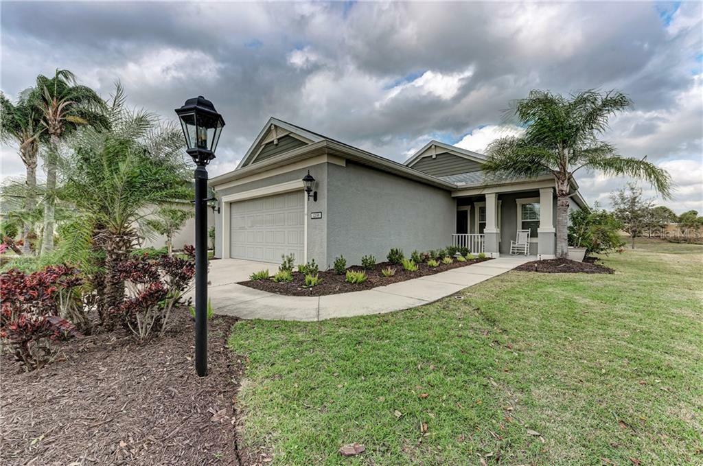 Property Photo:  12198 Longview Lake Circle  FL 34211 