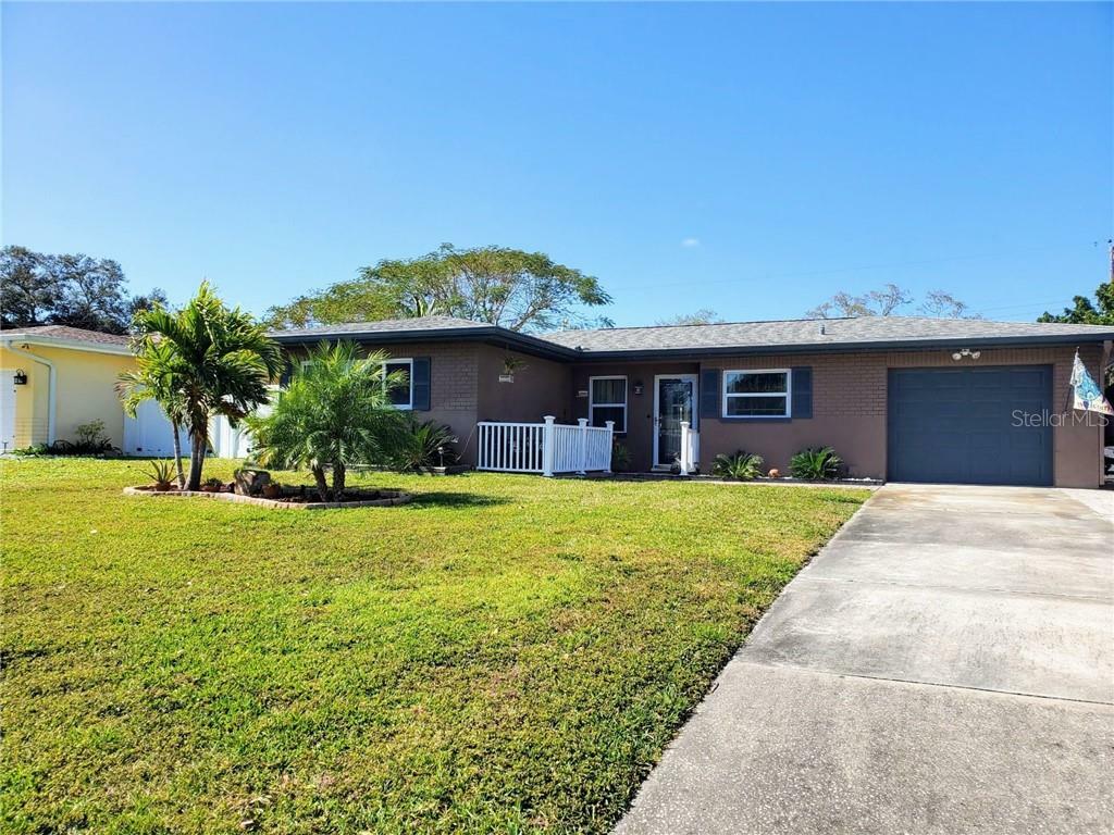 Property Photo:  542 Eastview Road  FL 33770 