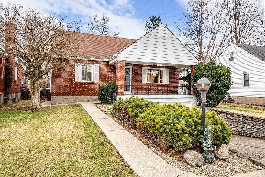 Property Photo: 4227 Myrtle Ave OH 45236