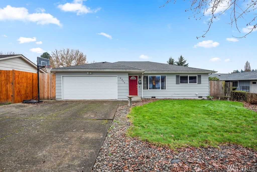Property Photo:  3377  Tori Lane  WA 98632 