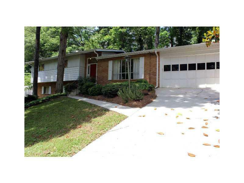 Property Photo: 1760 Clairmont Way NE 30329