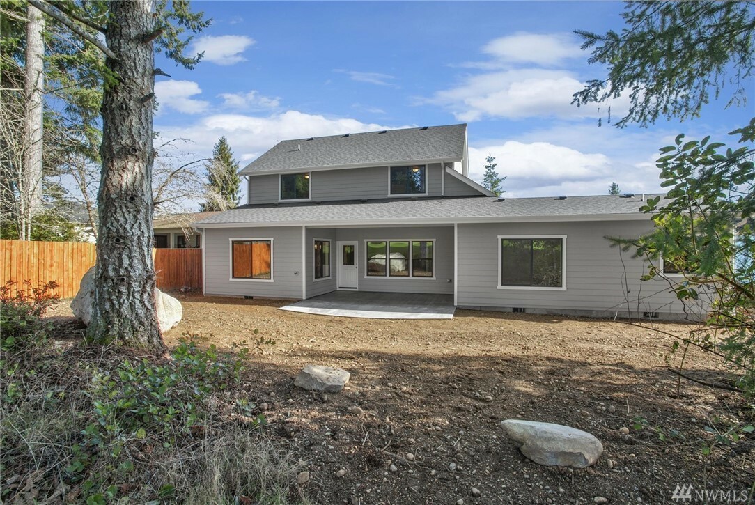 Property Photo: 330 E Rainier Ct WA 98524