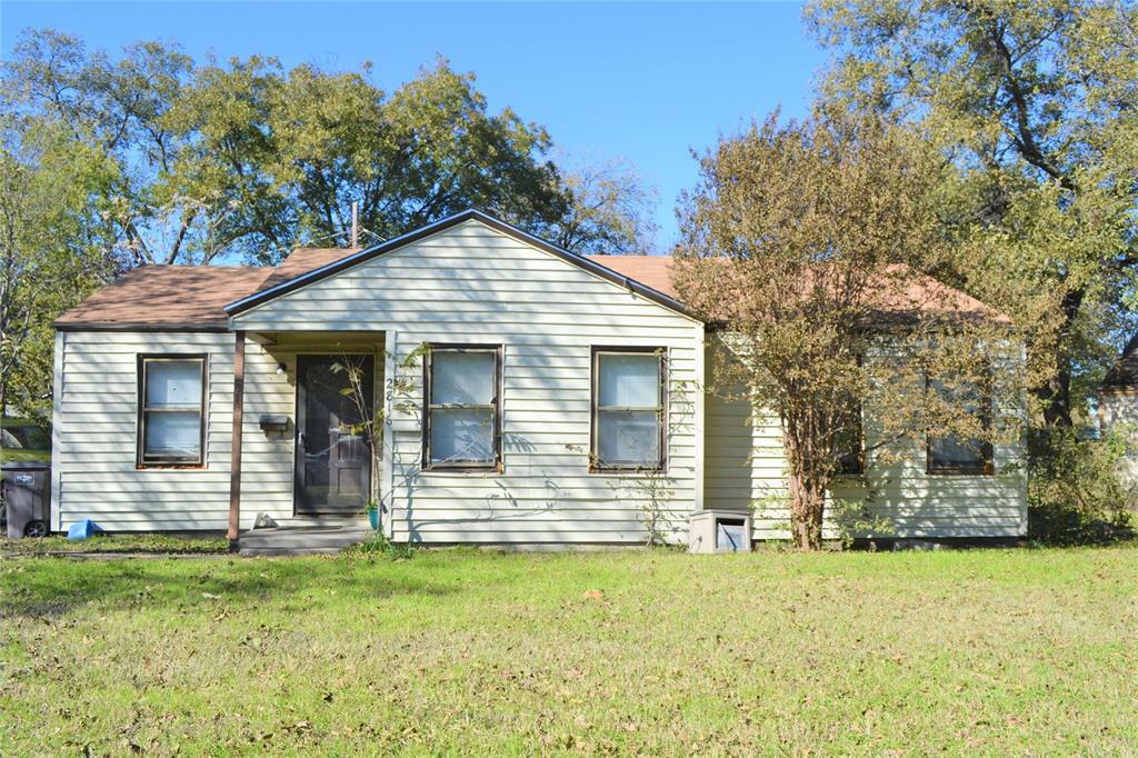 Property Photo:  2816 S Hills Avenue  TX 76109 