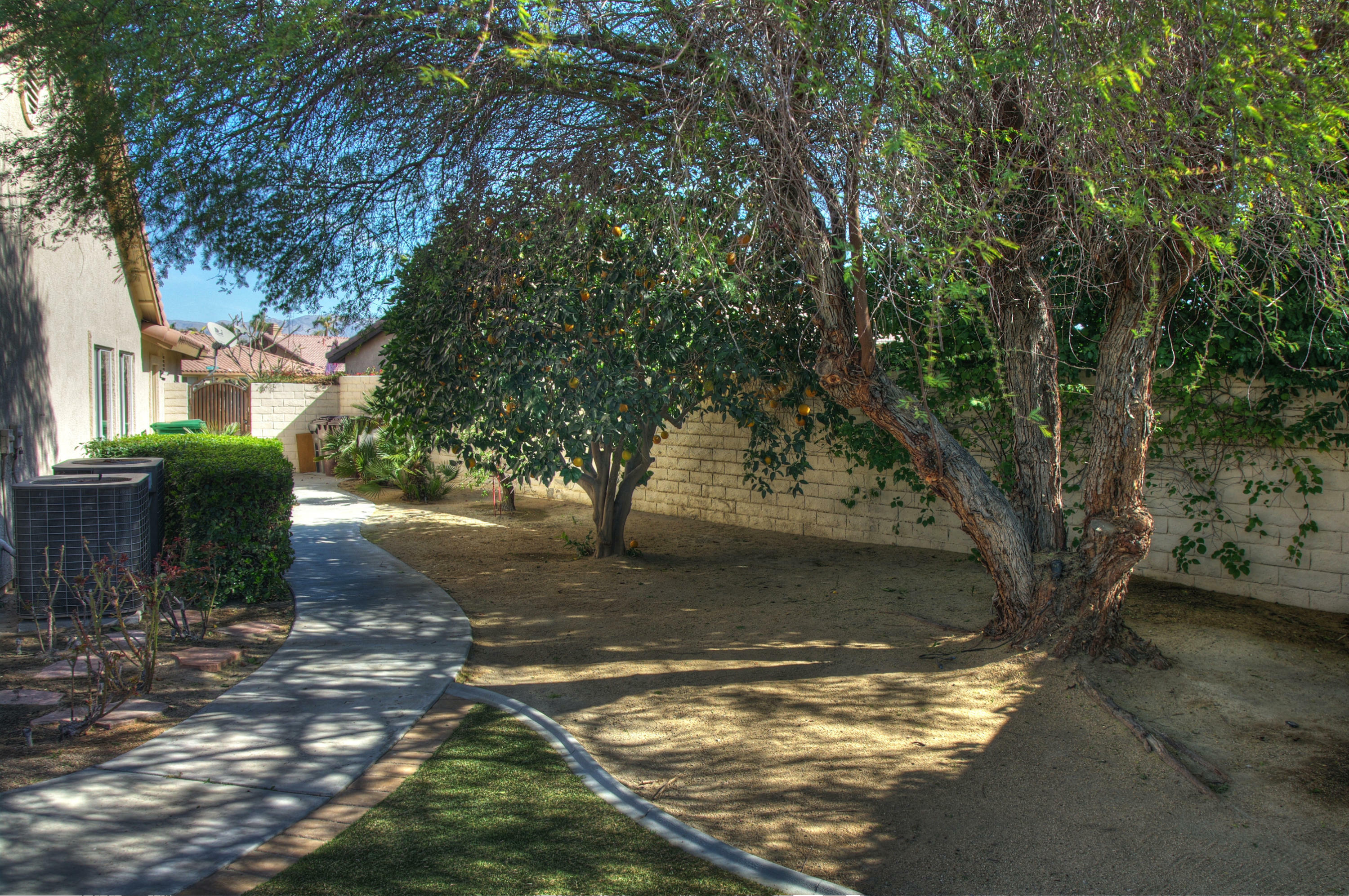 Property Photo:  79115 Camino Rosada  CA 92253 