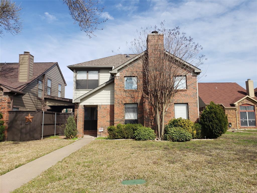 Property Photo:  1923 Pinecrest Drive  TX 75010 