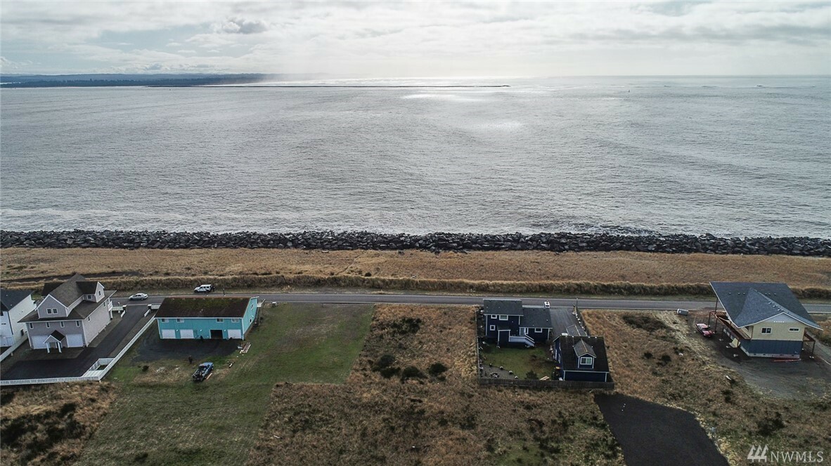 Property Photo:  1479 E Ocean Shores Blvd SW  WA 98569 