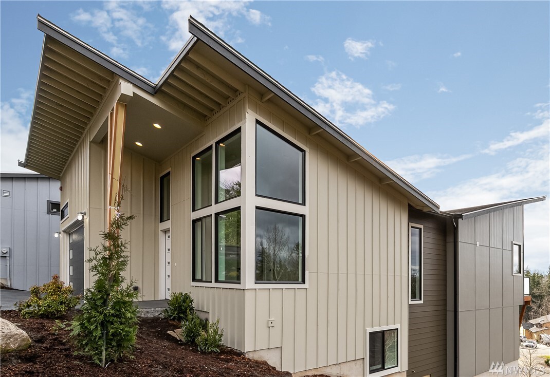 Property Photo: 3418 Sussex Drive WA 98226