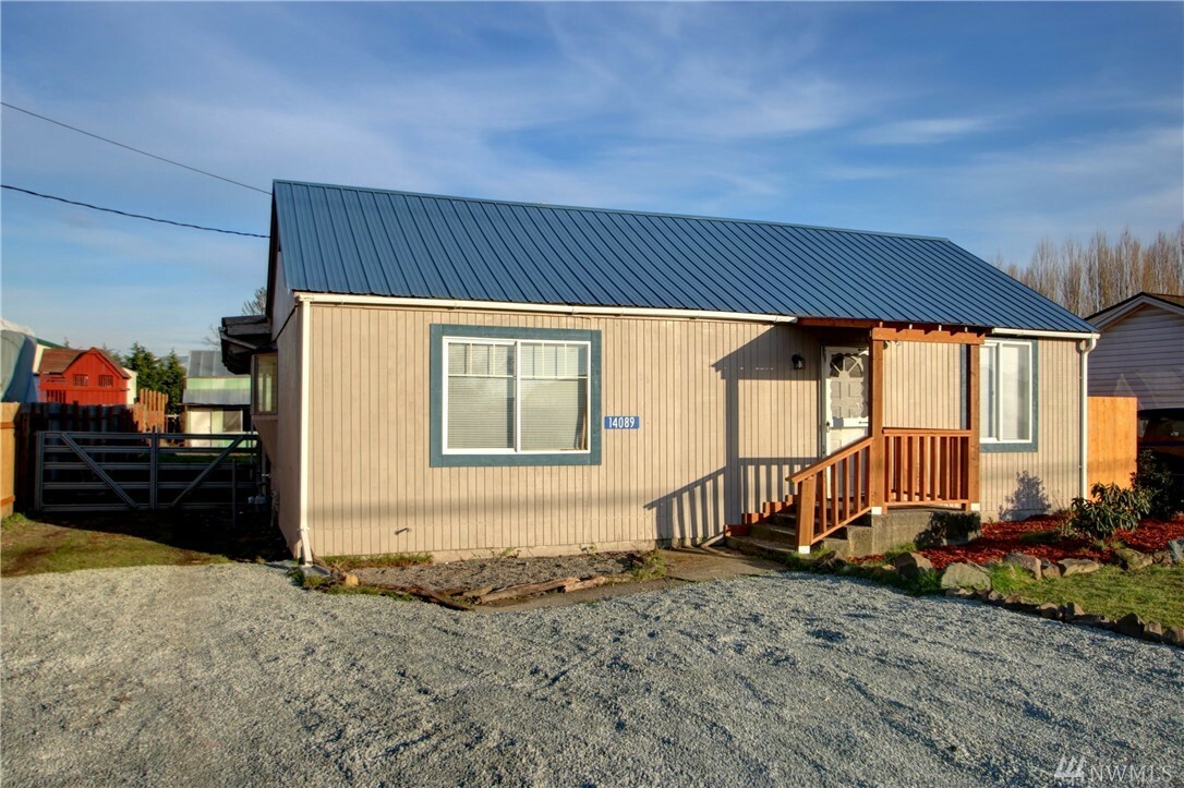 Property Photo:  14089 Avon Allen Rd  WA 98273 