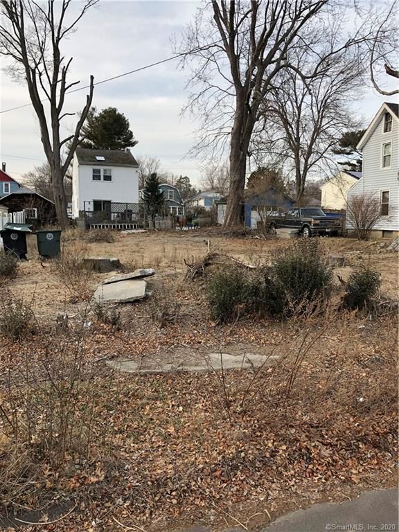 Property Photo:  86 Thompson Street  CT 06460 