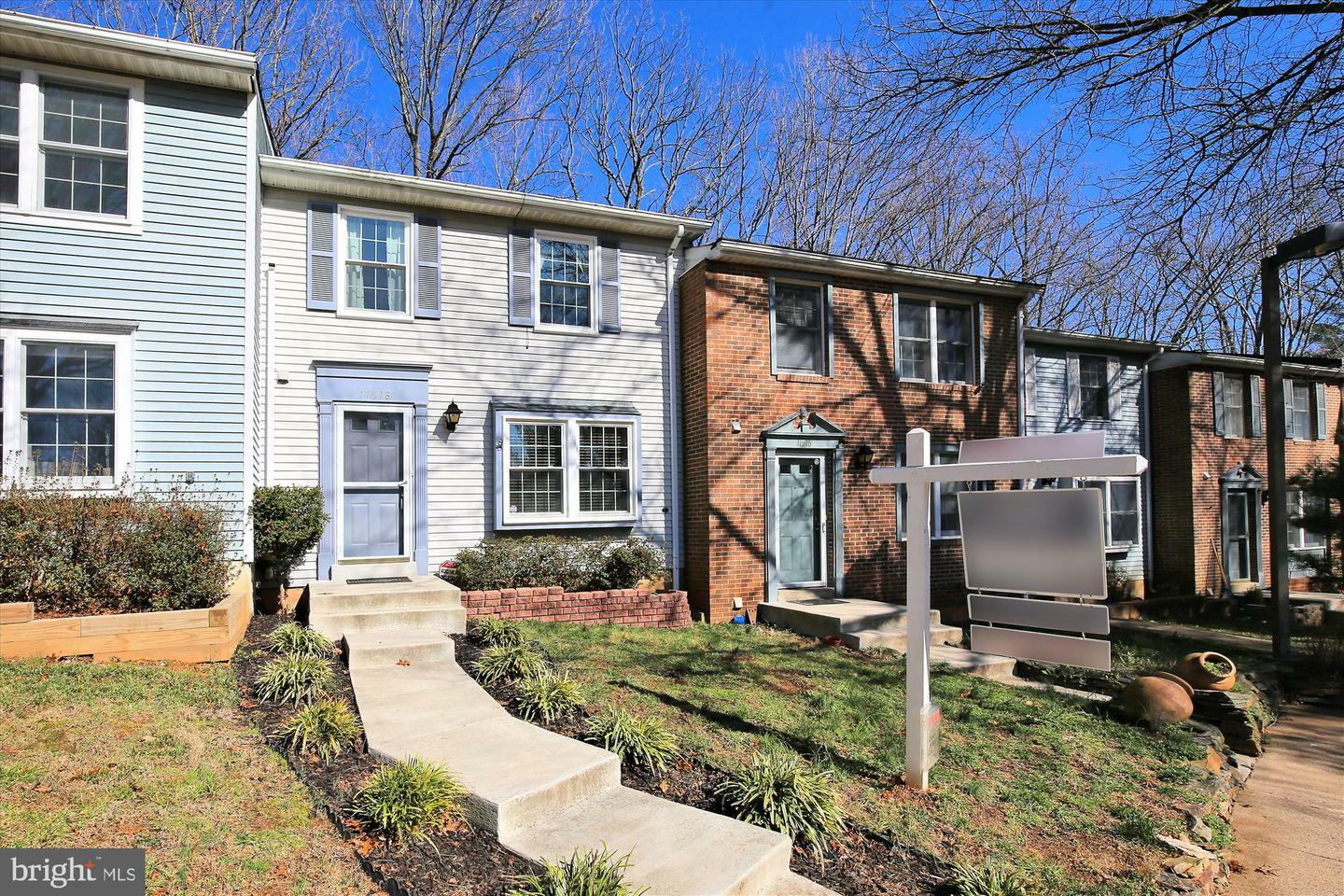 Property Photo:  11518 Underoak Court  VA 20191 