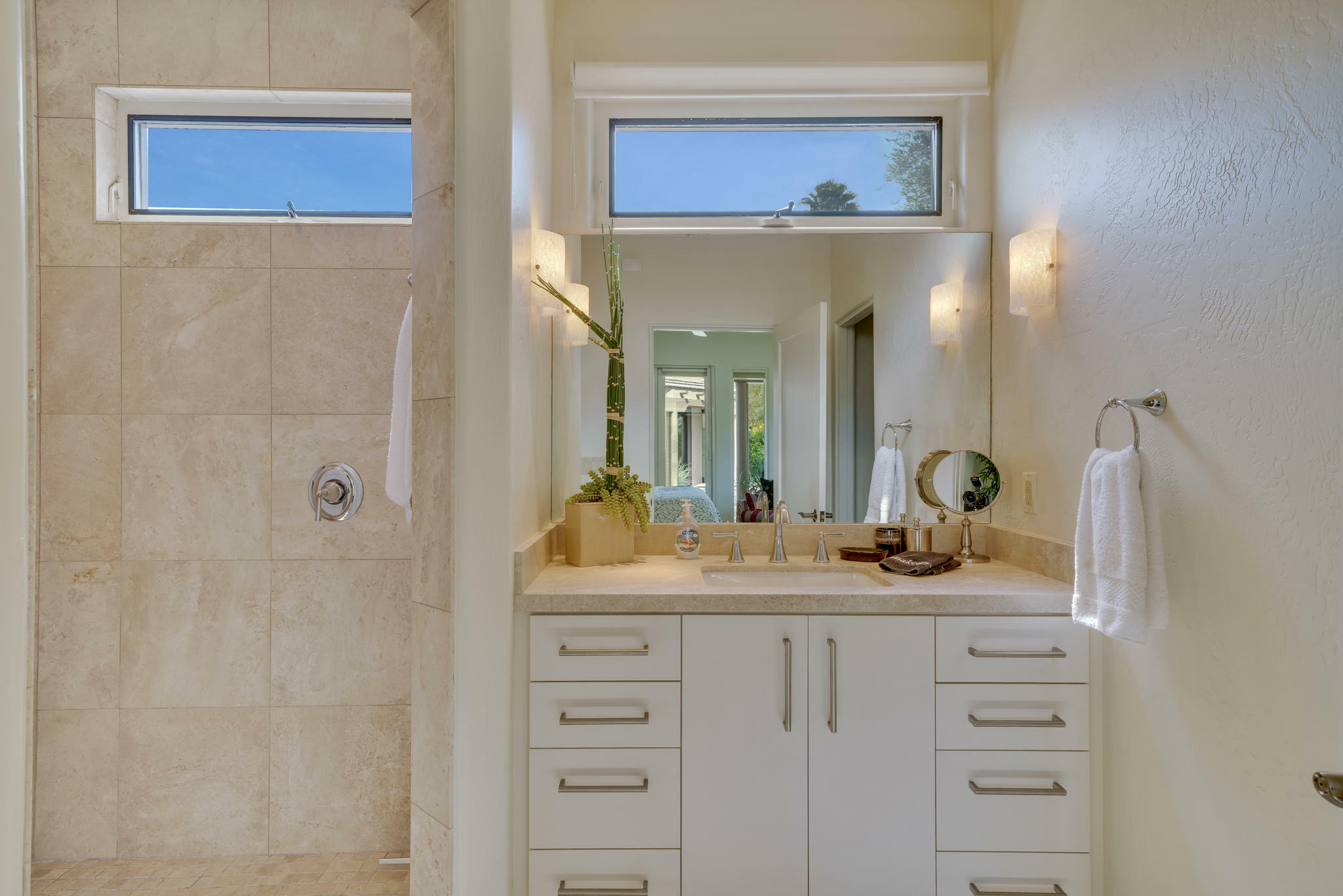 Property Photo: 49085 Calle Flora CA 92253