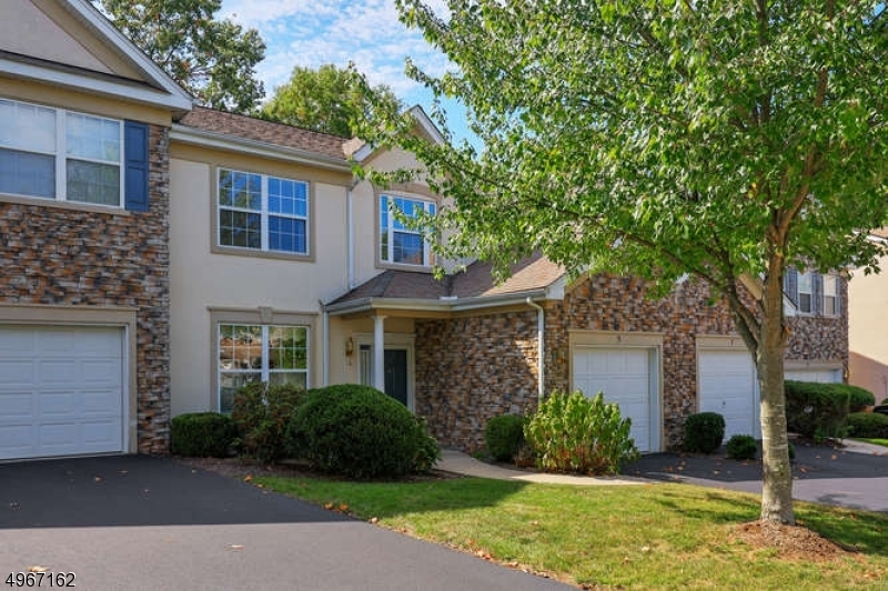 Property Photo: 5 Ebersohl Cir NJ 08889
