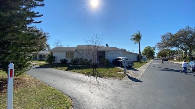 Property Photo:  8331 Pickwick Road  FL 34287 
