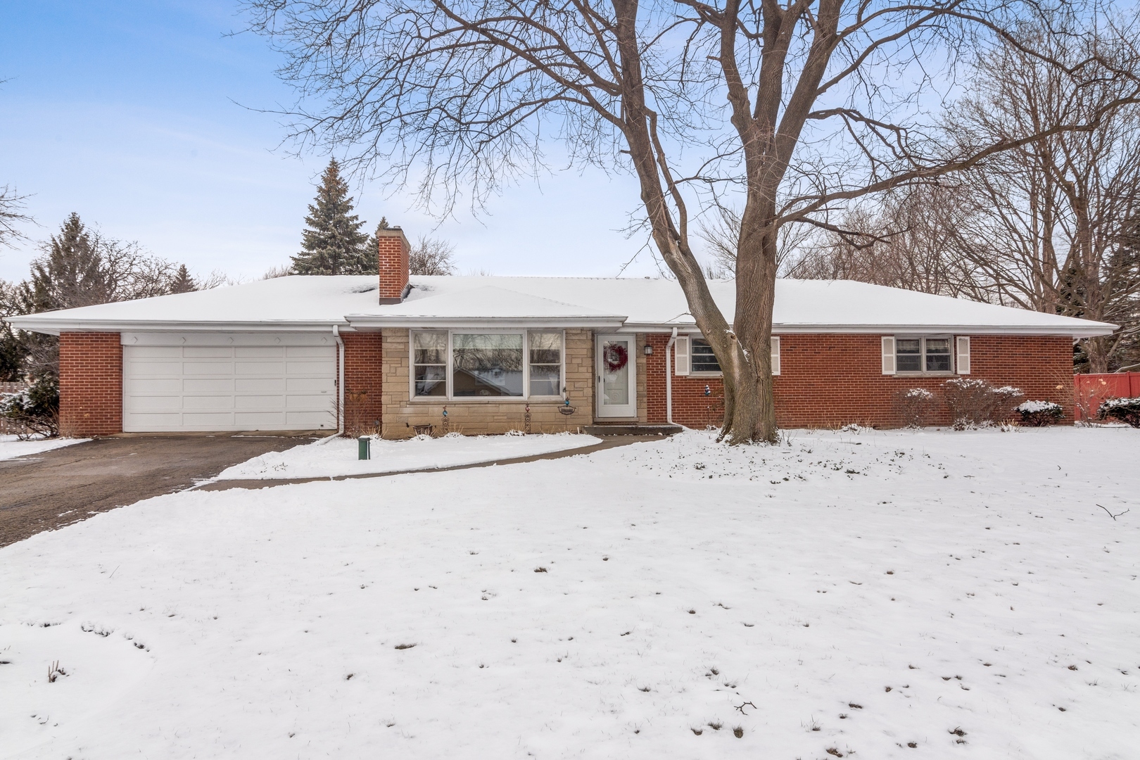 Property Photo:  204 Lanford Lane  IL 60070 