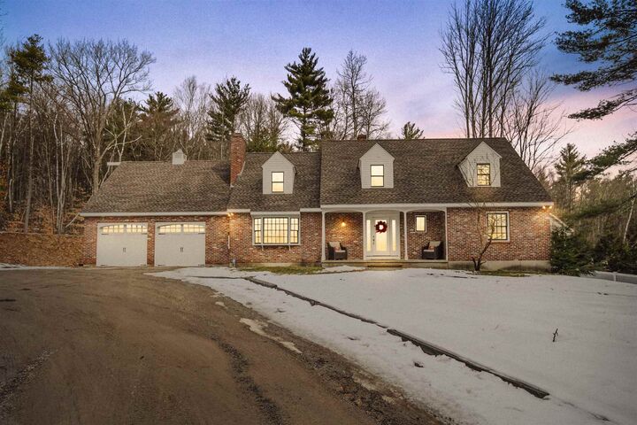 81 Cambridge Road  Bedford NH 03110 photo