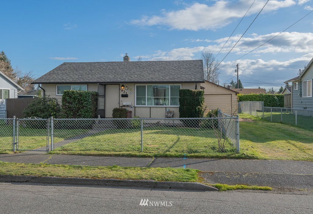 Property Photo:  921 Dibb Street  WA 98310 