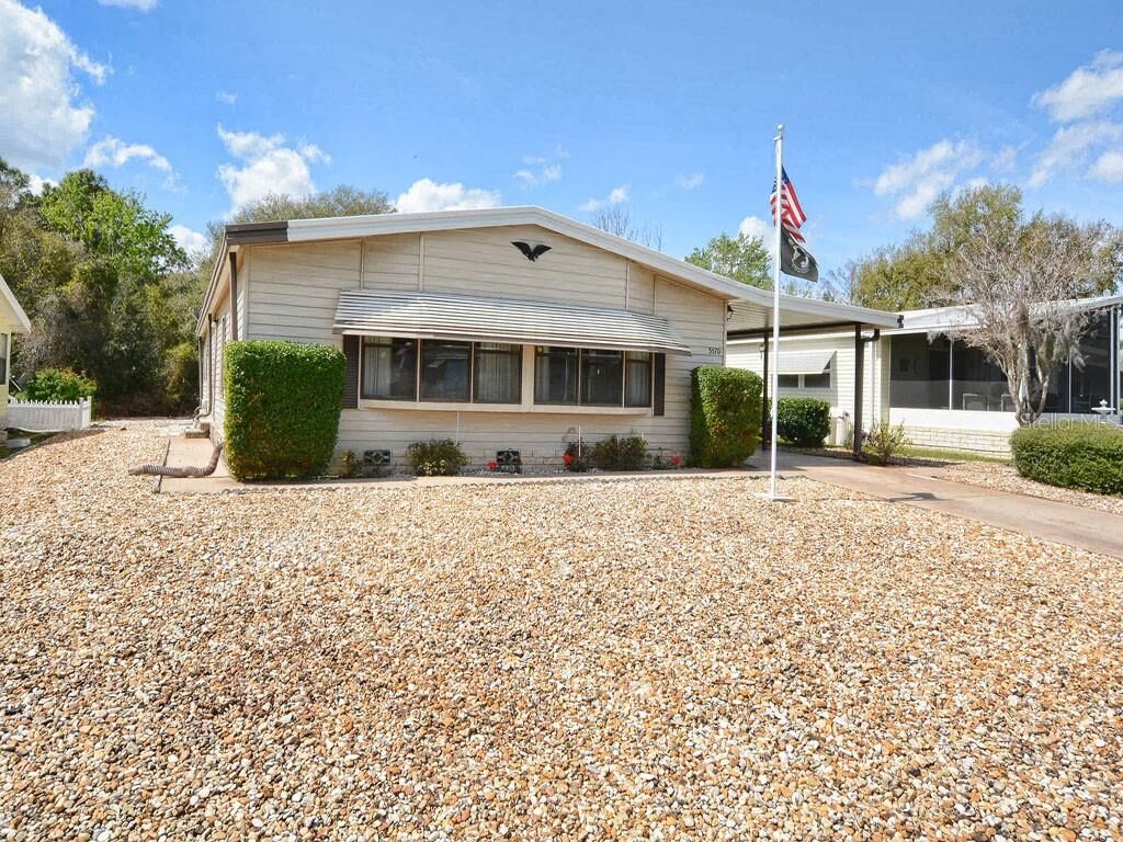 Property Photo: 3570 Manatee Road FL 32778
