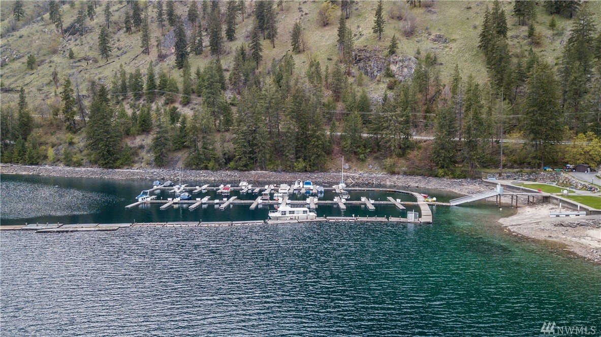 Property Photo: 11415 S Lakeshore Rd 6 WA 98816