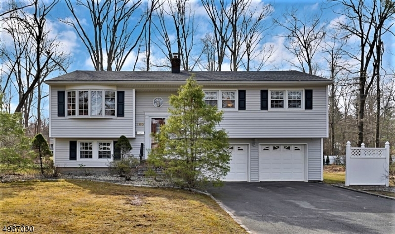 Property Photo: 100 Fawnridge Dr NJ 07946