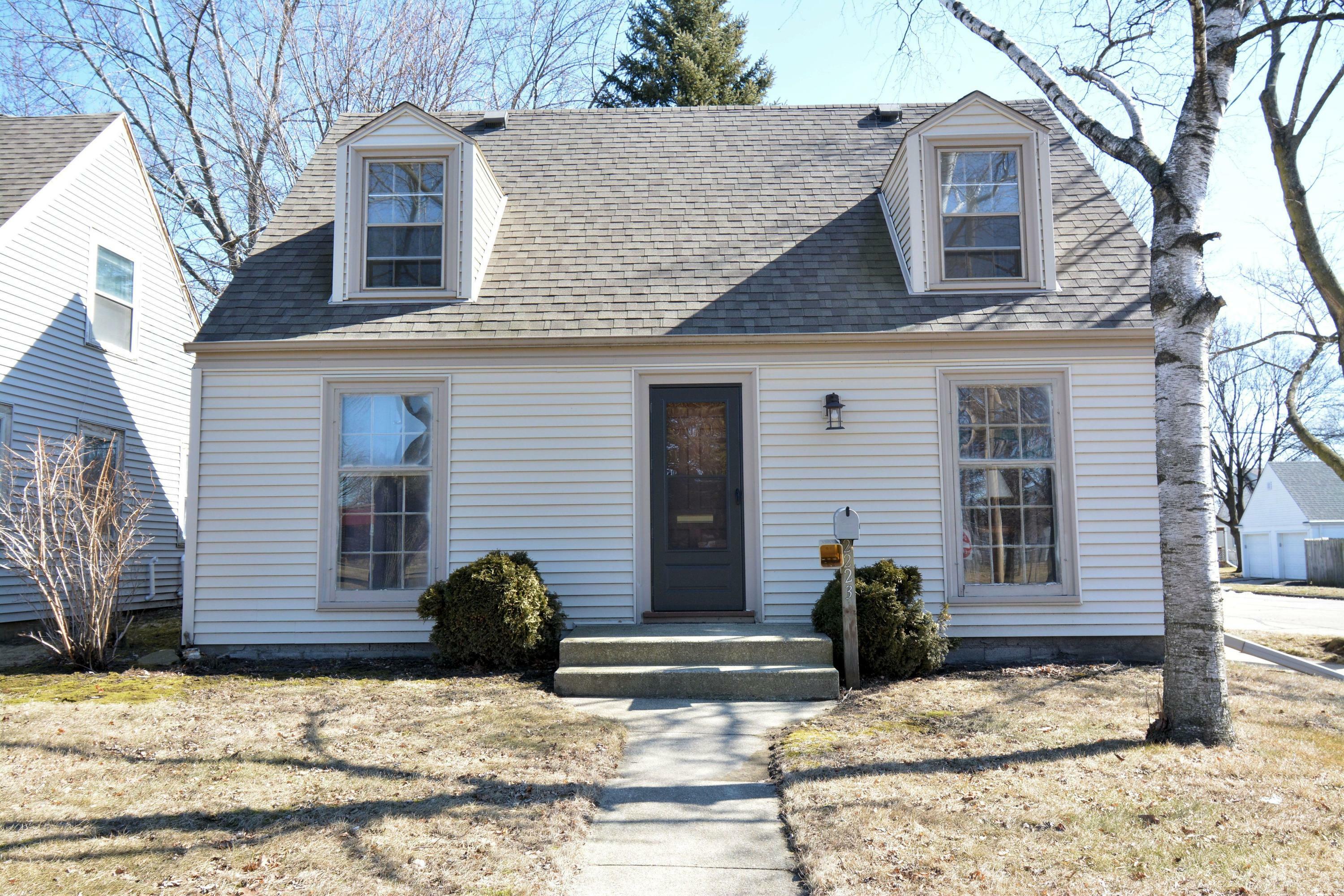 Property Photo:  2223 Blaine Ave  WI 53405 