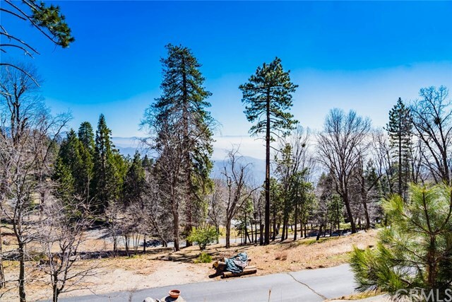 Property Photo:  22 Fredalba Road  CA 92382 