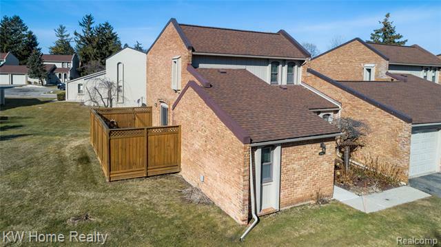 Property Photo:  2942 Moon Lake Drive  MI 48323 
