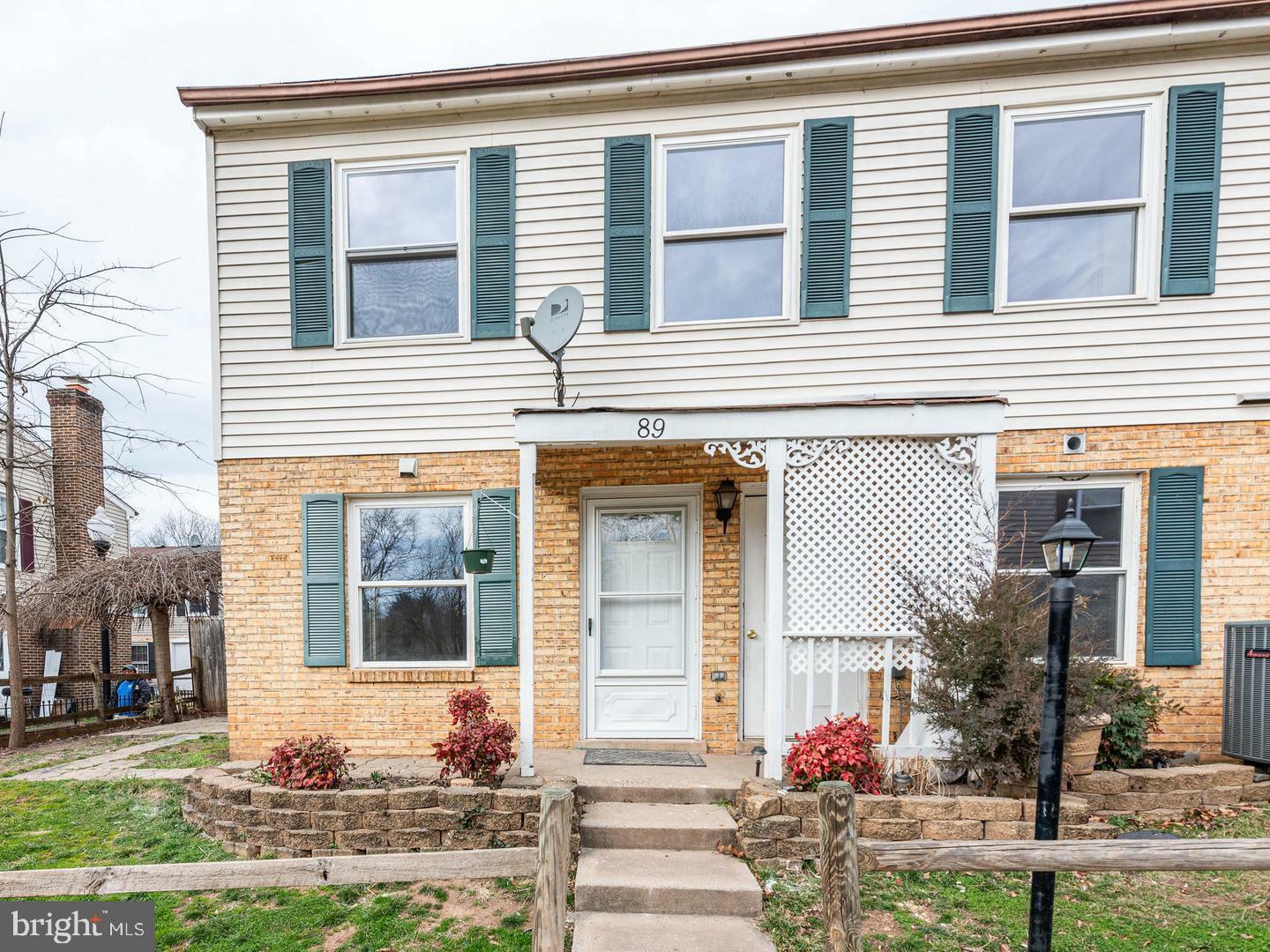 Property Photo: 89 Hancock Place NE VA 20176