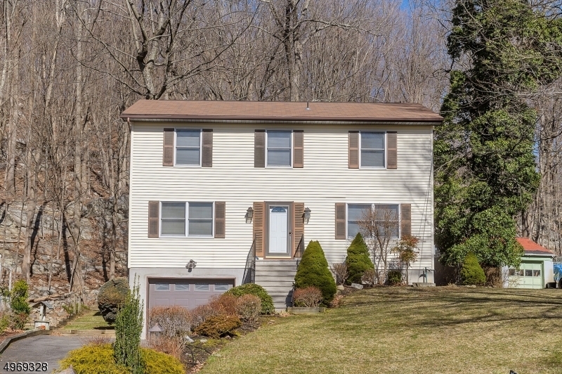 Property Photo:  62 Valley View Dr  NJ 07866 