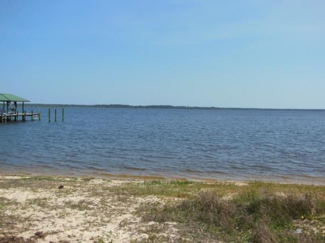 Property Photo: 7367 Owensville Rd FL 32583