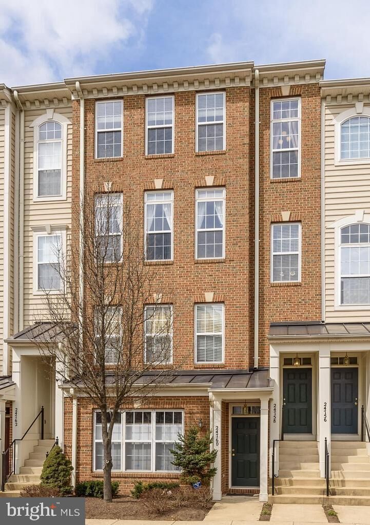 Property Photo:  24758 Stone Station Terrace  VA 20105 
