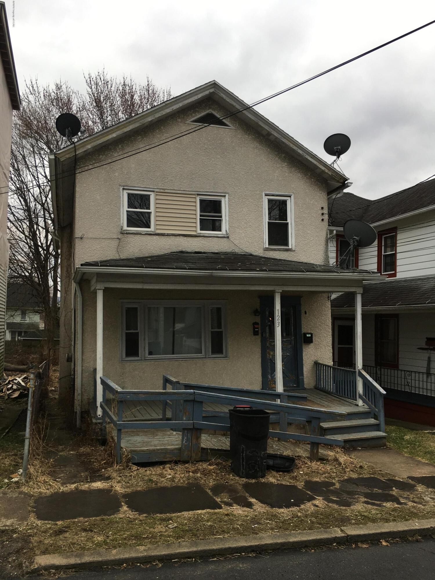 Property Photo:  123 Bromley Street  PA 18504 
