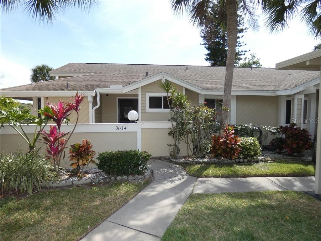 Property Photo:  3034 Heron Lake Court 7-C  FL 34293 