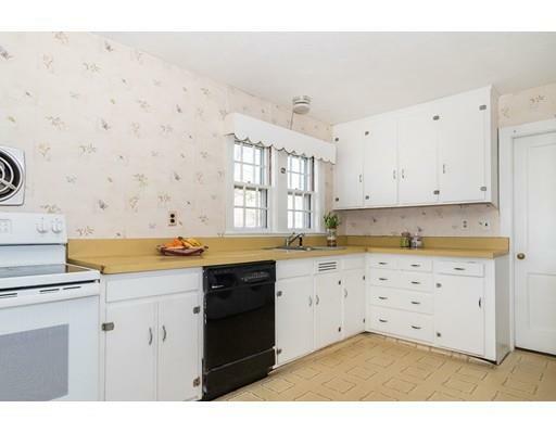Property Photo: 10 Bentwood Street MA 02035