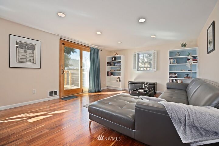 Property Photo: 8107 31st Avenue NE WA 98115