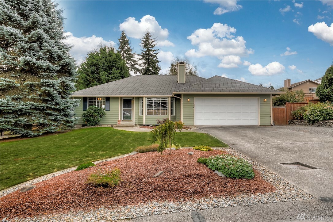 Property Photo: 20312 120th St Ct E WA 98391