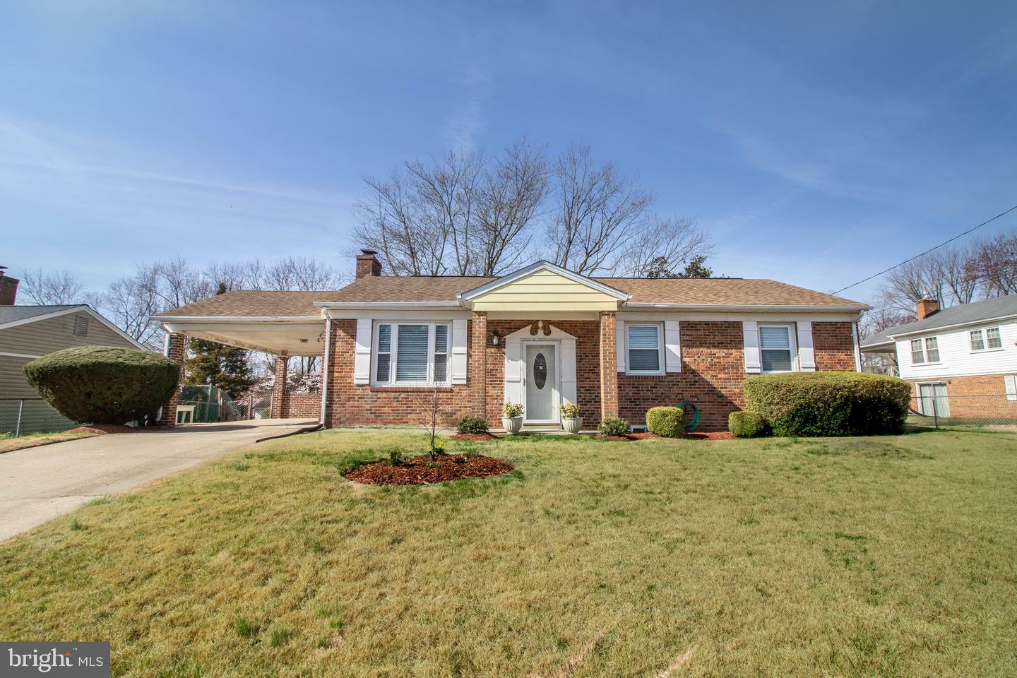 Property Photo:  5003 Brimfield Drive  MD 20772 