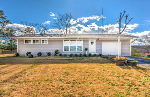 Property Photo:  1306 E Walnut Grove Drive  TN 37918 