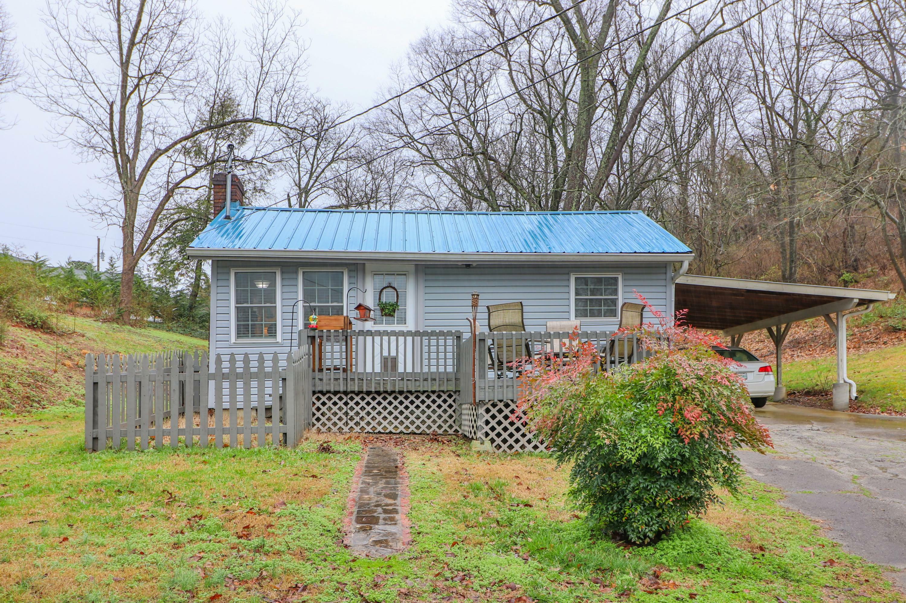 Property Photo:  712 Park Rd  TN 37862 